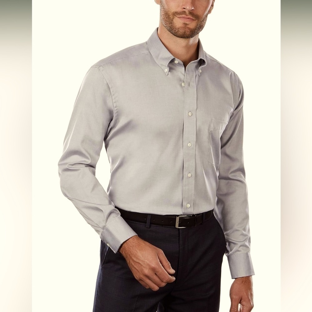 NWT Calvin Klein Slim Fit Stretch Button Down Dress Shirt. Size M 15” 32/33